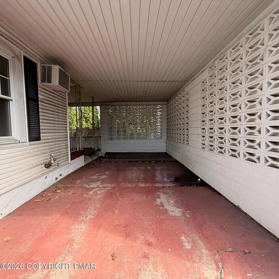 815 York Avenue, Avoca, PA 18641 - #3