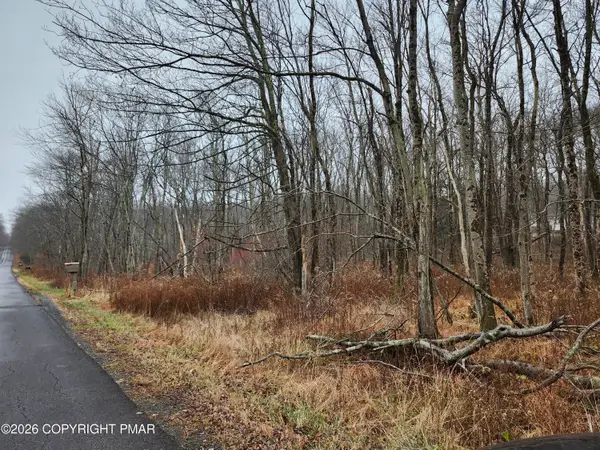 Oak View Ln Lane, Tobyhanna, PA 18466