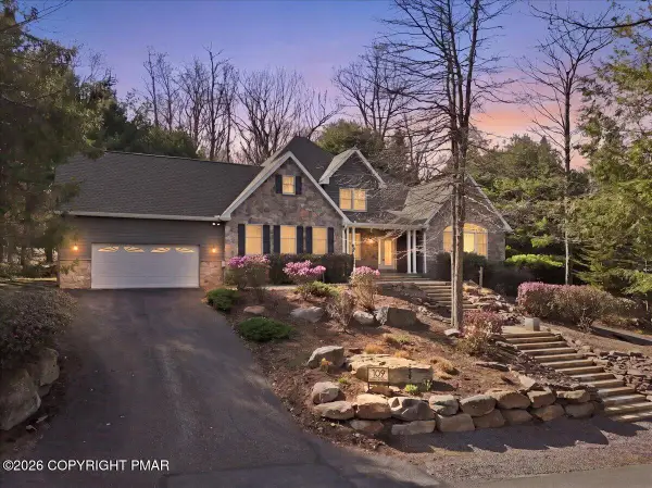 109 S Lake Drive, Lake Harmony, PA 18624