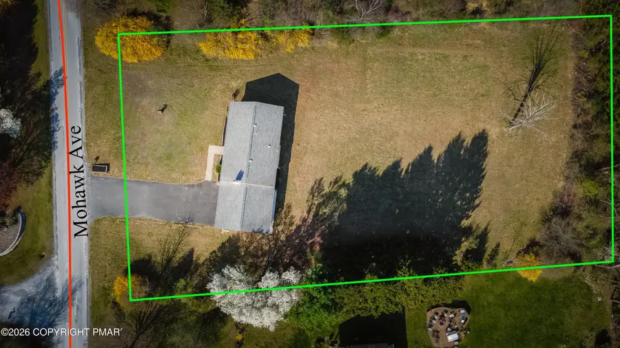 1552 Mohawk Avenue, Effort, PA 18330 - #3