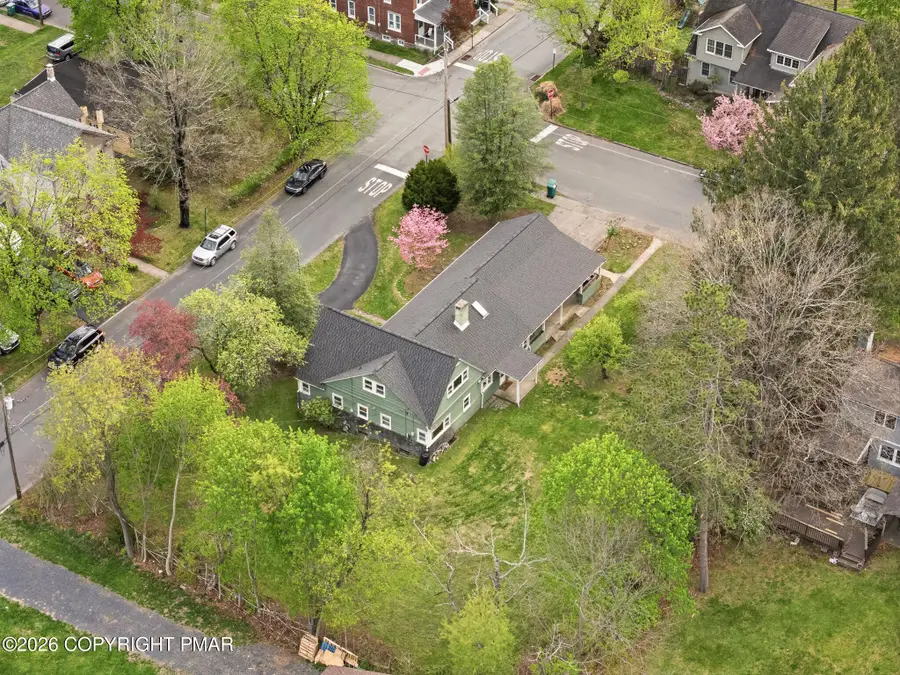 146 Lee Avenue, Stroudsburg, PA 18360 - #2