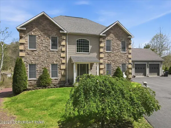 200 Princeton Pines, Palmerton, PA 18071