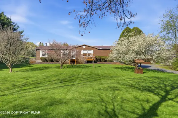 513 Dairy Lane, Brodheadsville, PA 18322