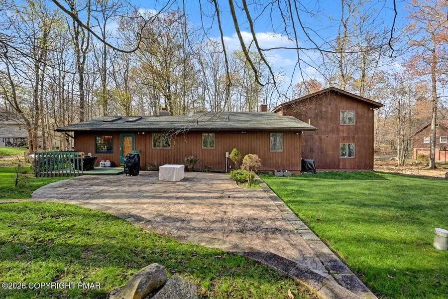 146 Eagles View Drive, Clifton, PA 18424 - #2
