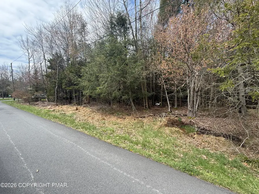 1522 Thunder, Pocono Summit, PA 18346 - #2