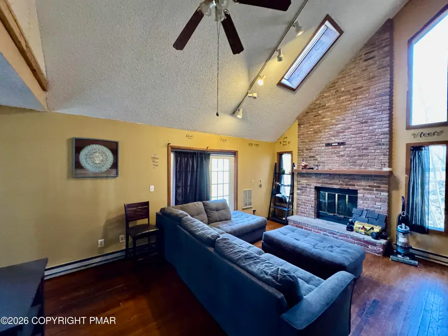 119 Durham Drive, Bushkill, PA 18324 - #2