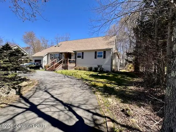 2803 Oak View Ln 30 Lane, Tobyhanna, PA 18466