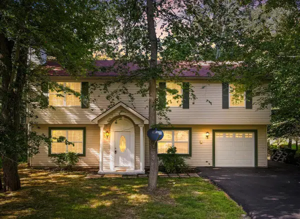 1201 Hunters Woods Drive, East Stroudsburg, PA 18301