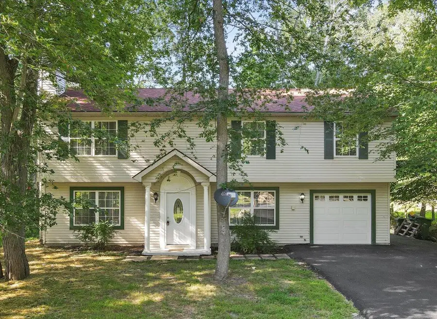 1201 Hunters Woods Drive, East Stroudsburg, PA 18301 - #3