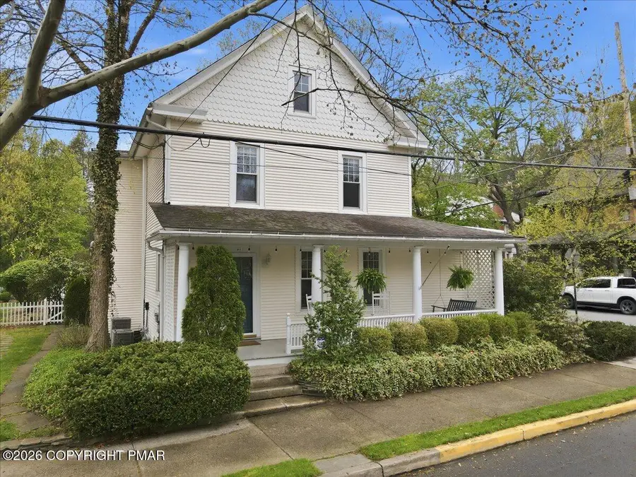 211 N 6th Street, Stroudsburg, PA 18360 - #3