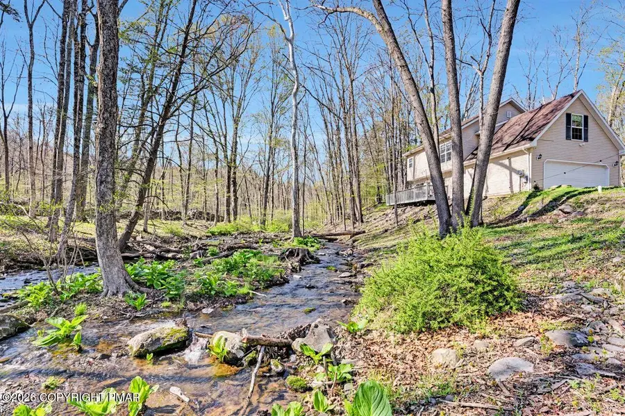 106 Alwen Avenue, East Stroudsburg, PA 18301 - #2