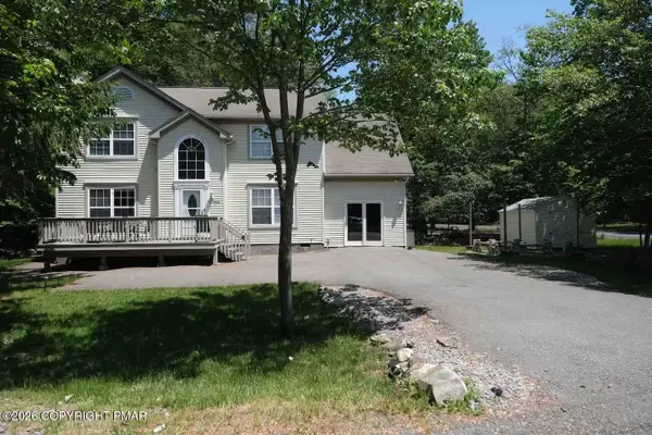 1496 Waterfront Drive, Tobyhanna, PA 18466