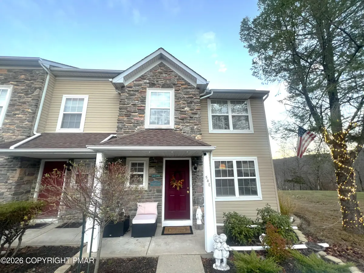 54 Lower Ridge View Circle, East Stroudsburg, PA 18302 - #1