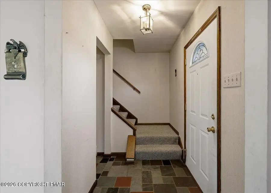 30 Yorktown Road, Mountain Top, PA 18707 - #2