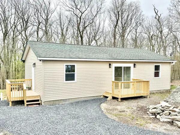 229 Hummingbird Trail, Bushkill, PA 18324