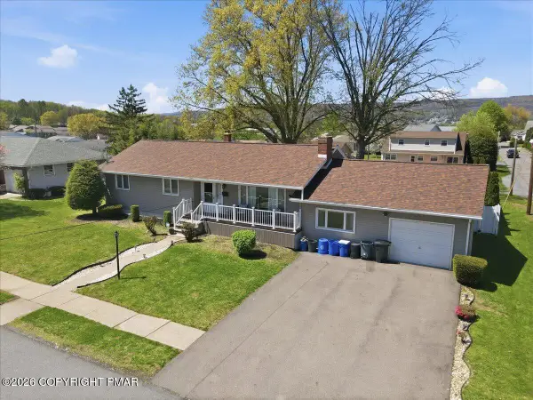 1 Monarch Road, Hanover Township, PA 18706