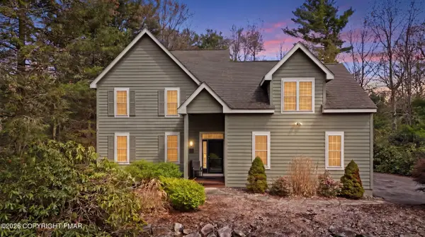 493 Brookside Drive, Pocono Pines, PA 18350