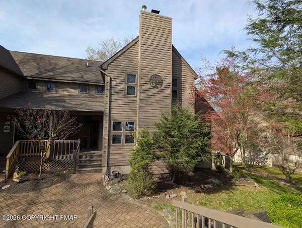 110 Woodmont Circle, Greentown, PA 18426