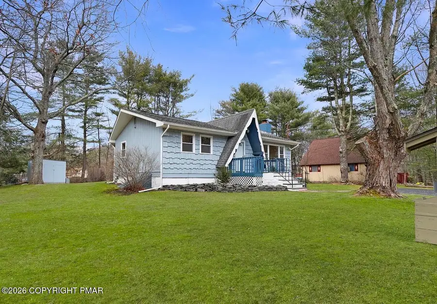 102 Spruce Drive, Dingmans Ferry, PA 18328 - #2