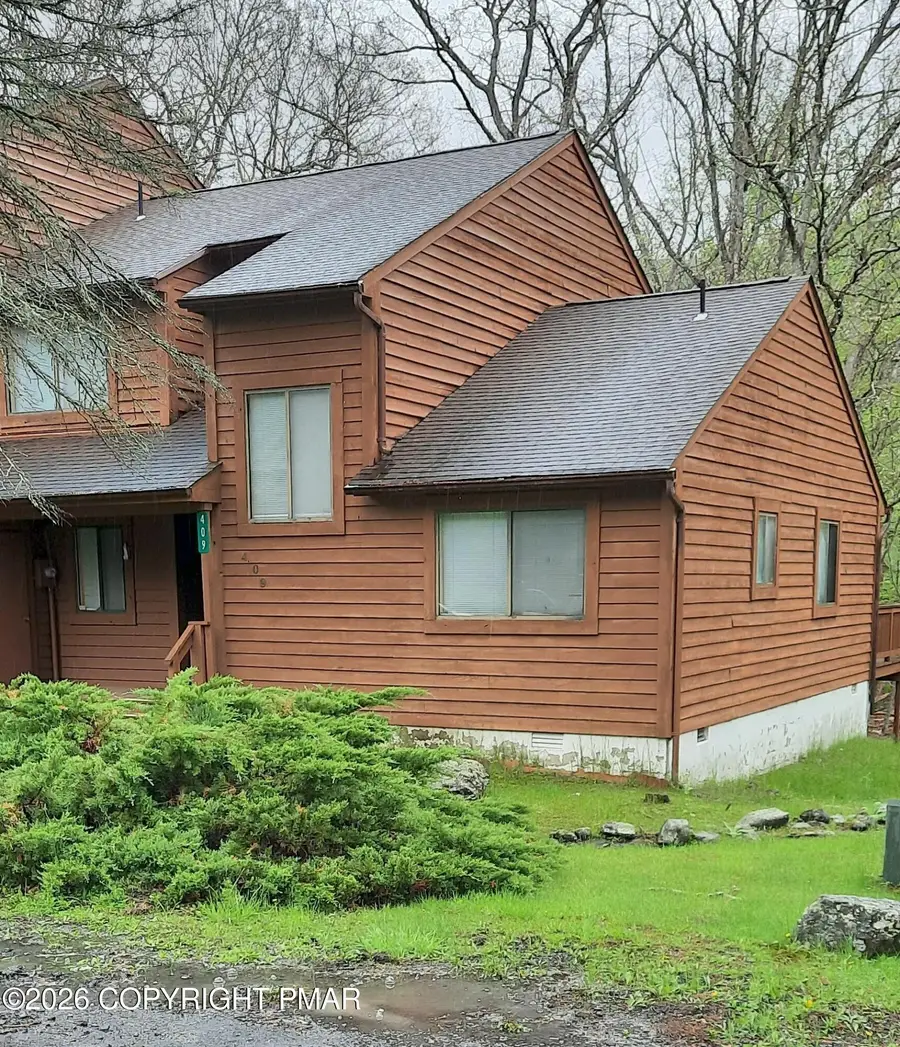 409 Tudor Court, Bushkill, PA 18324 - #2