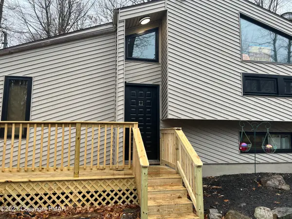 3322 Woodland Drive, Tobyhanna, PA 18466