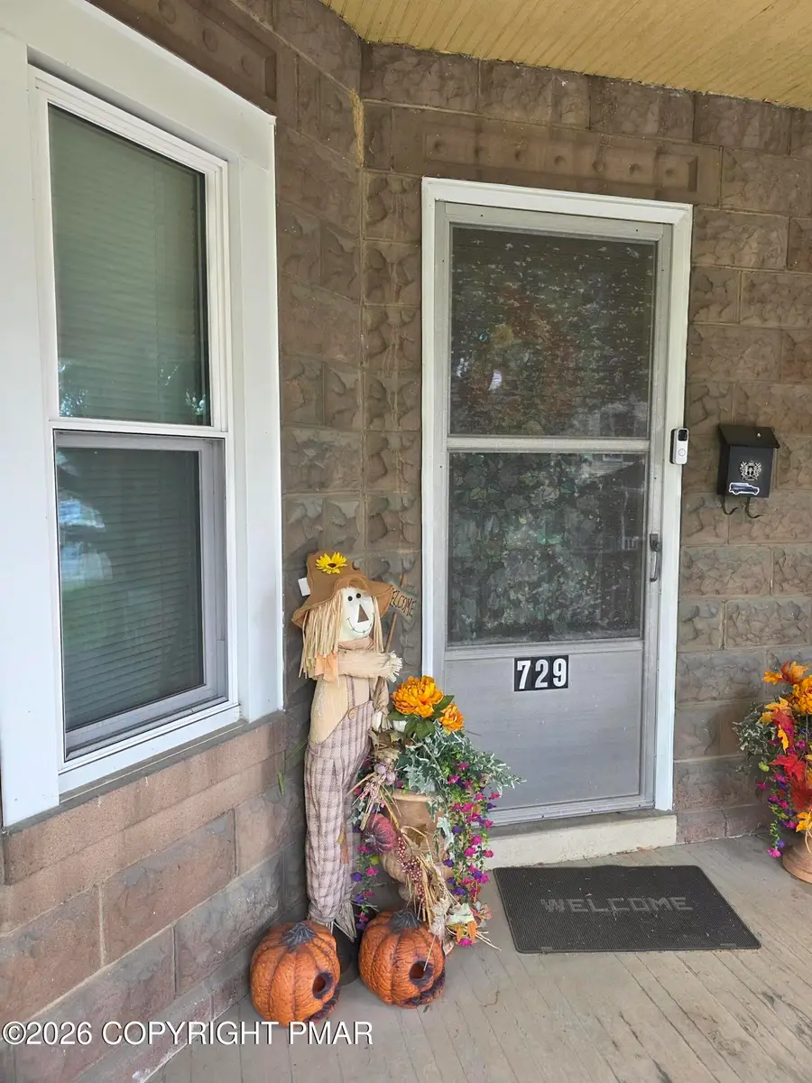729 George Street, Pen Argyl, PA 18072 - #2