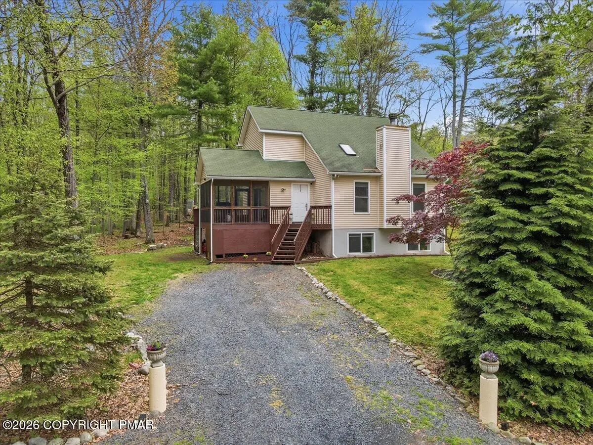 101 Colonial Court, Dingmans Ferry, PA 18328 - #1