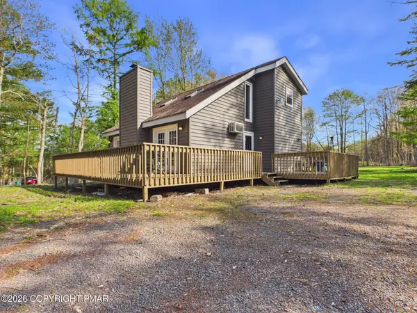 332 Clearview Drive, Long Pond, PA 18334