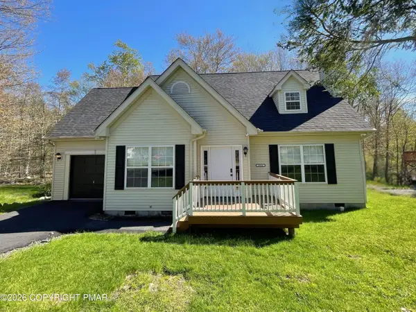 8555 Bumble Bee Way, Tobyhanna, PA 18466
