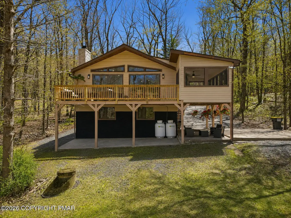 330 Surrey Drive, Hawley, PA 18428 - #1