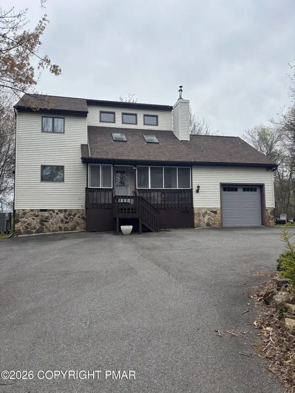 1298 Glade Drive, Pocono Pines, PA 18350