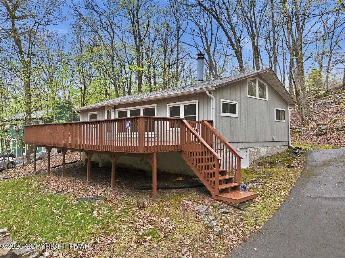 112 Fairview Drive, Dingmans Ferry, PA 18328 - #1