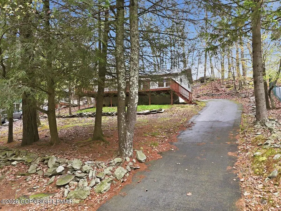 112 Fairview Drive, Dingmans Ferry, PA 18328 - #2