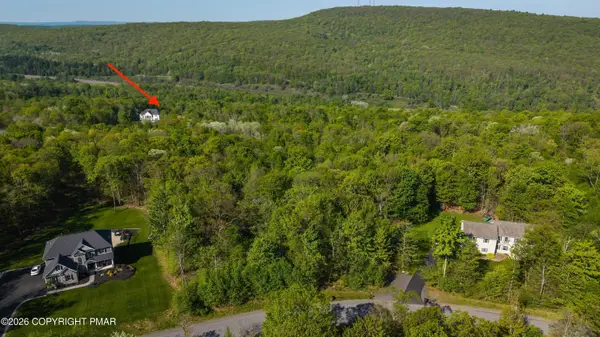 Highland Road, Roaring Brook Twp, PA 18444