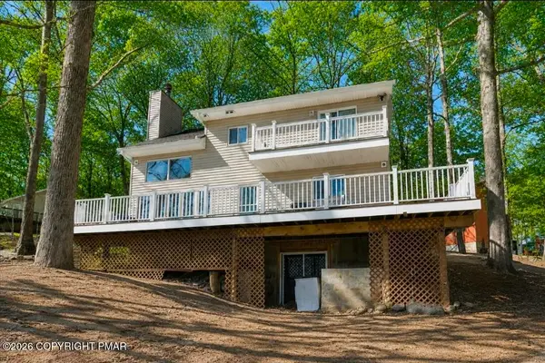 5873 Decker Road, Bushkill, PA 18324