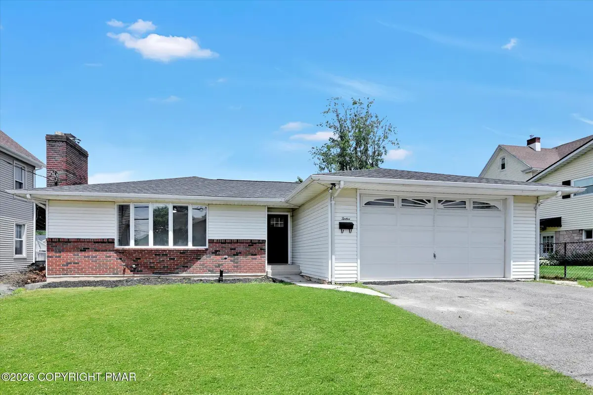 12 W 10th Street, Jim Thorpe, PA 18229 - #1