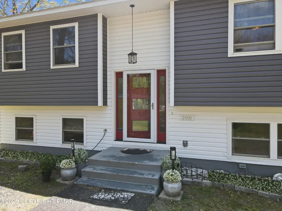 208 Depue Circle, Bushkill, PA 18324 - #2