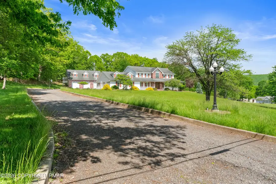 324 W 10th Street, Jim Thorpe, PA 18229 - #3