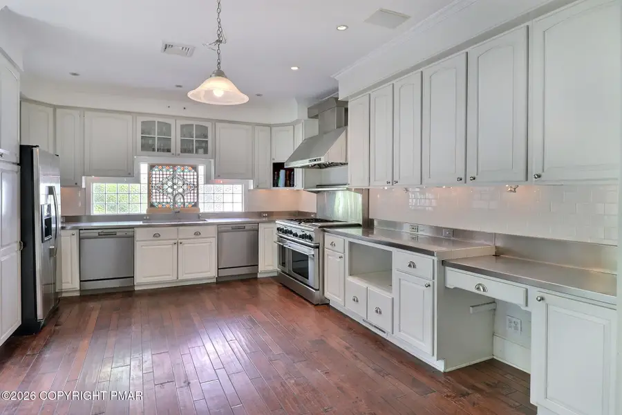 604 Thomas Street, Stroudsburg, PA 18360 - #2