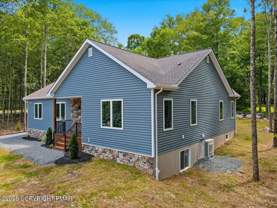 124 Wallenpaupack Drive, Greentown, PA 18426 - #2