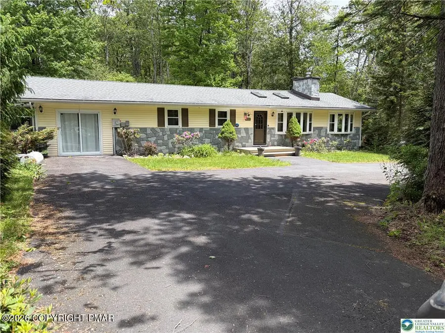 215 Larch Oval, Tobyhanna, PA 18466 - #2