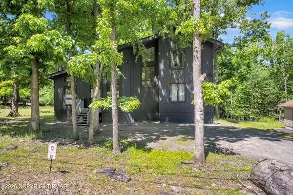 2044 Candlewood Drive, East Stroudsburg, PA 18301