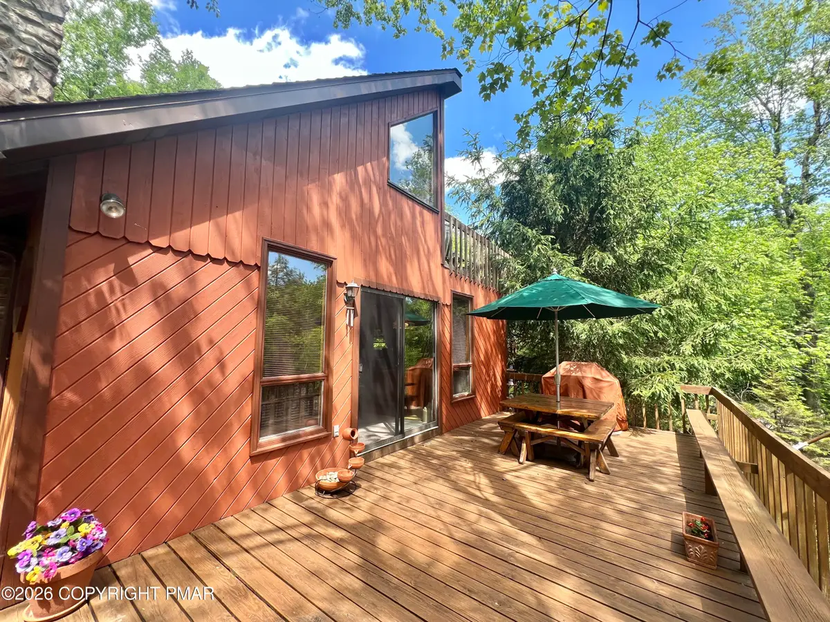 15 Chalet Court, Lake Harmony, PA 18624 - #1