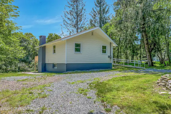 453 Cedar Drive, Long Pond, PA 18334