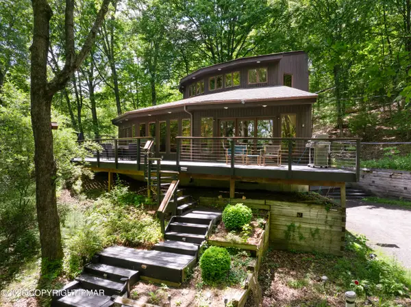 180 Calvary Court, East Stroudsburg, PA 18302