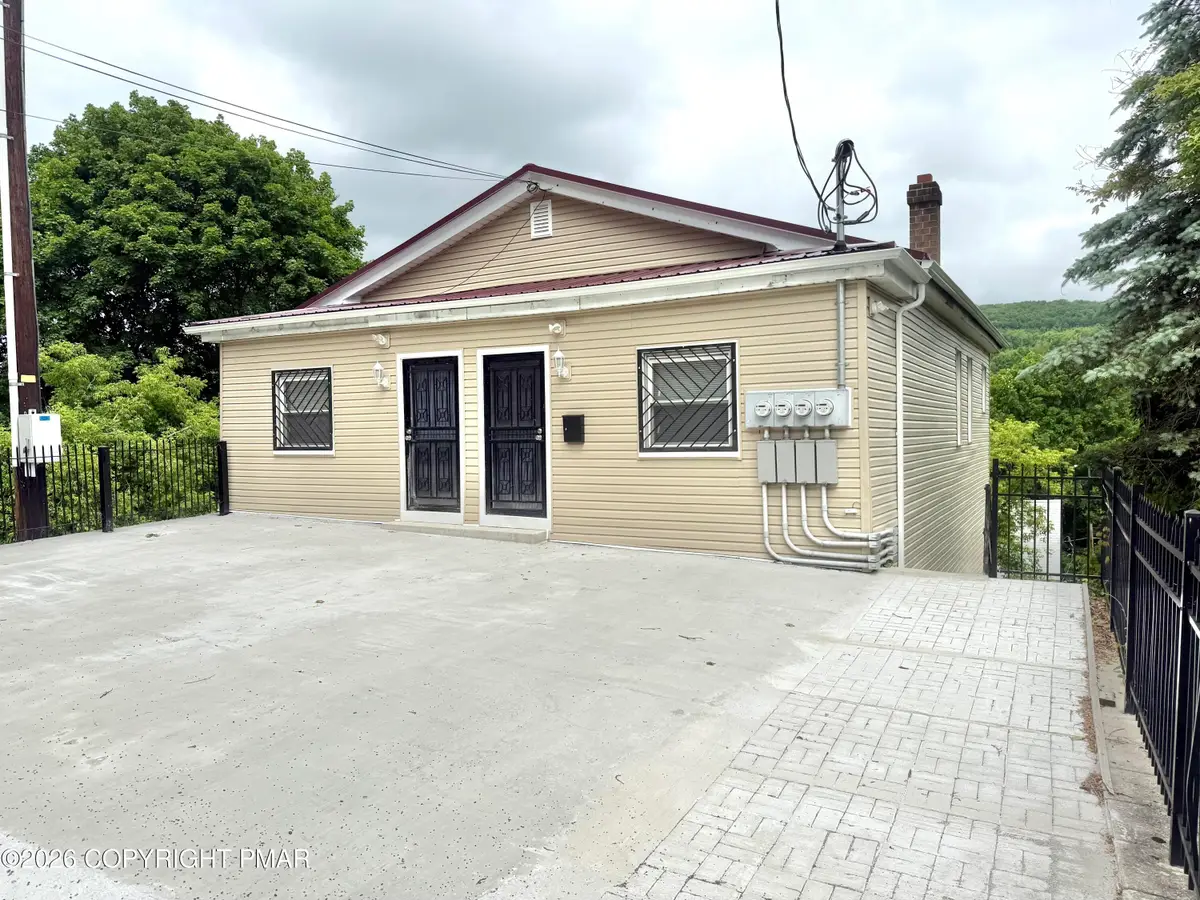 309-311 E E Ridge Street, Lansford, PA 18232 - #1