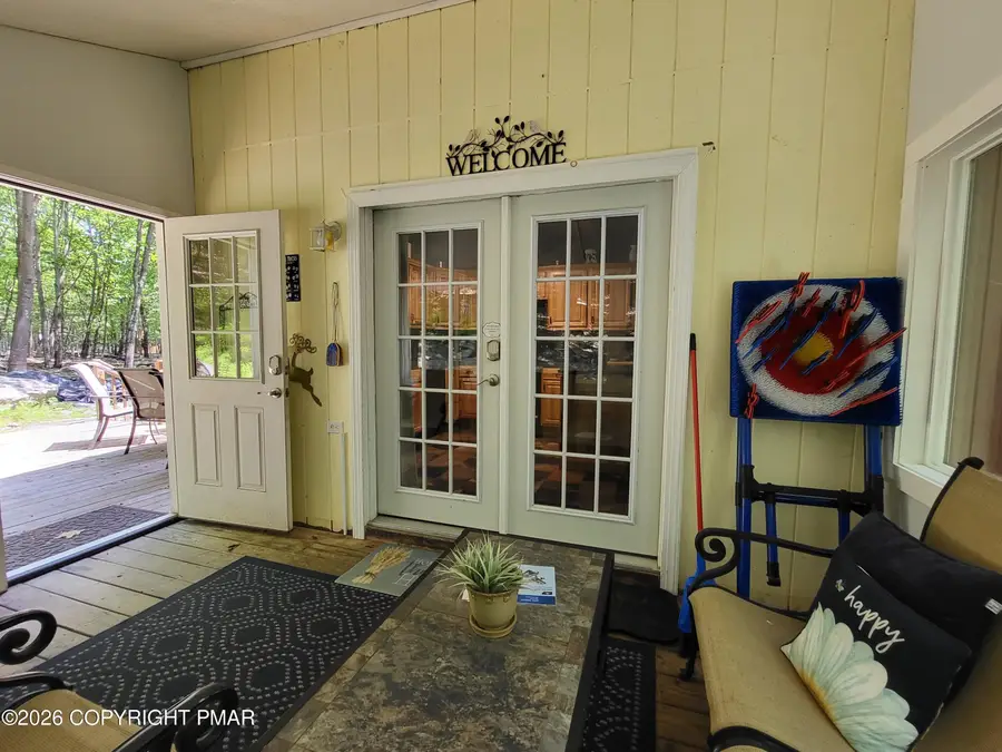121 Park Court, Bushkill, PA 18324 - #3