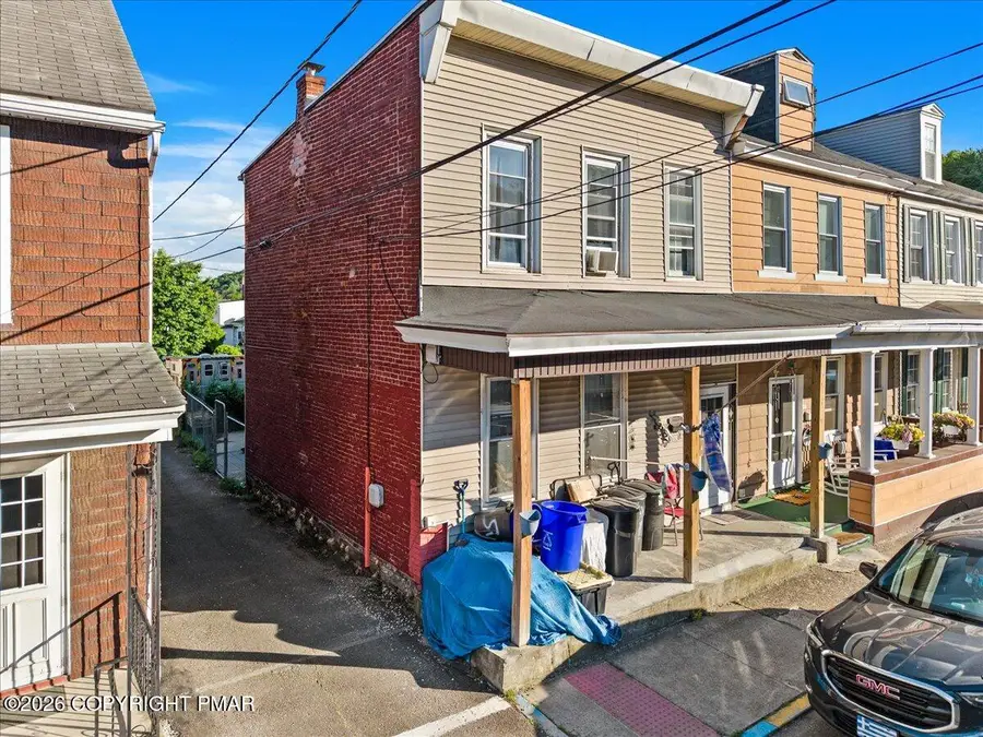 16 W Franklin Street, Saint Clair, PA 17970 - #3