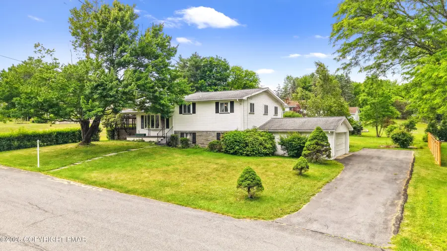 407 Colonial Drive, Stroudsburg, PA 18360 - #2