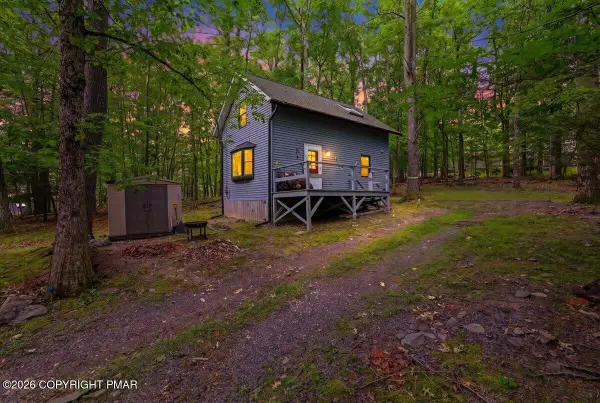 180 E Shore Drive, Dingmans Ferry, PA 18328